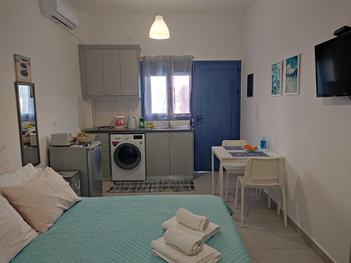 Finiki Seaside Apartment Exterior photo