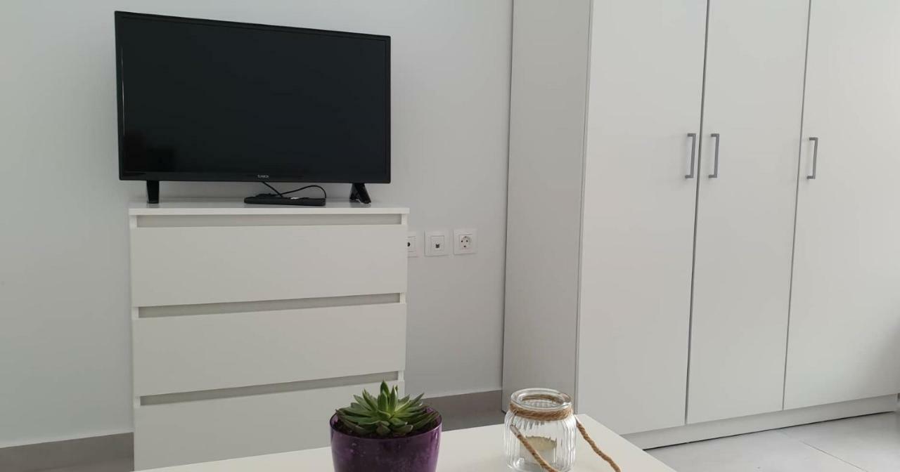 Finiki Seaside Apartment Exterior photo
